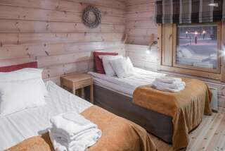 Отель Lapland Hotels Ounasvaara Chalets Рованиеми Полулюкс с сауной-6